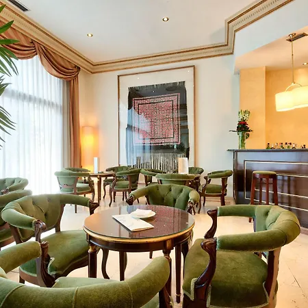 ホテル ロジャー デ ジュリア