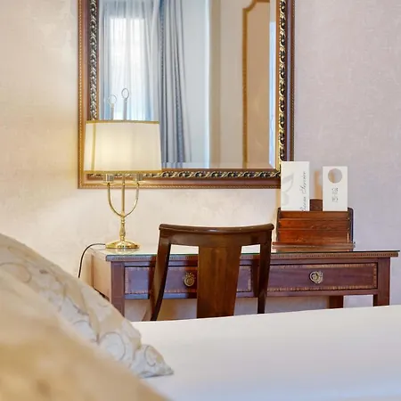 ホテル ロジャー デ ジュリア