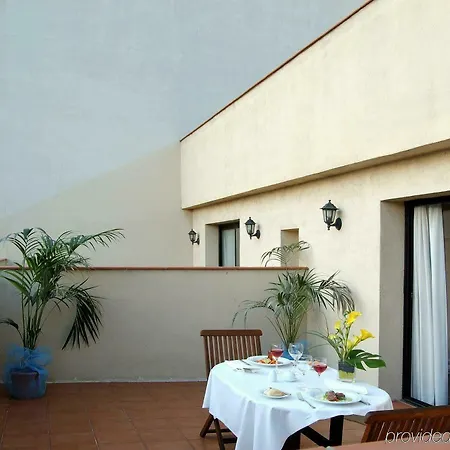 ロジャー デ ジュリア 4*