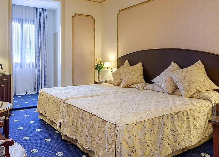 ホテル ロジャー デ ジュリア 4*