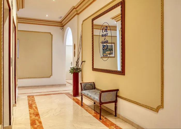 ロジャー デ ジュリア 4*