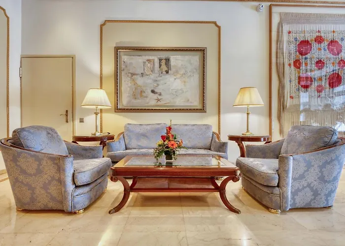 ロジャー デ ジュリア ホテル 4*