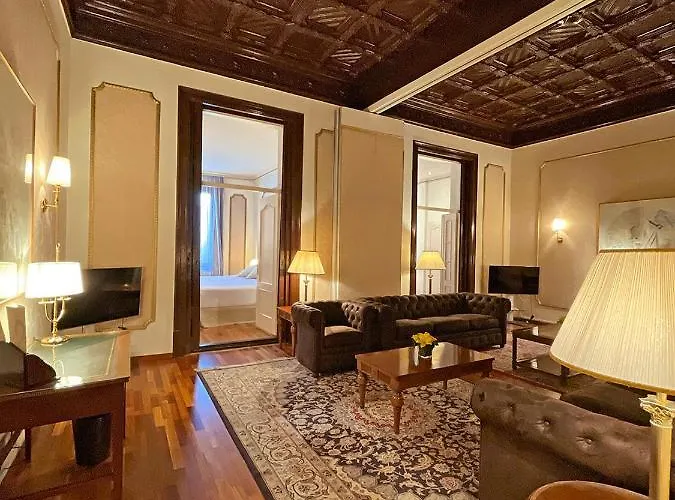 ホテル ロジャー デ ジュリア 4*