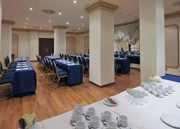 ロジャー デ ジュリア 4* バルセロナ