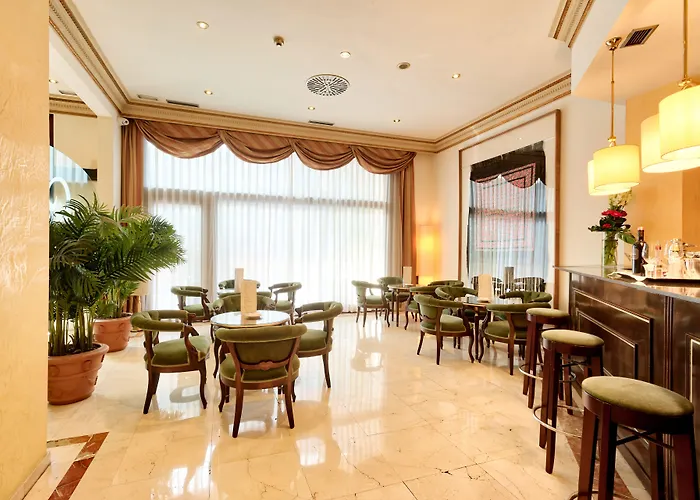 ロジャー デ ジュリア 4*