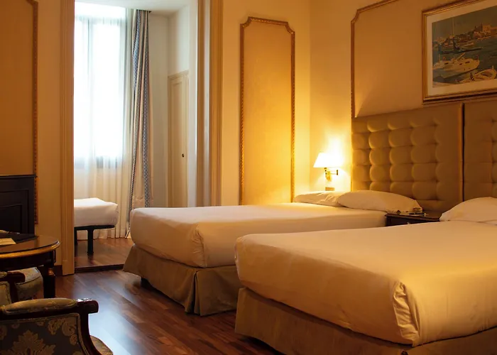 ホテル ロジャー デ ジュリア 4*