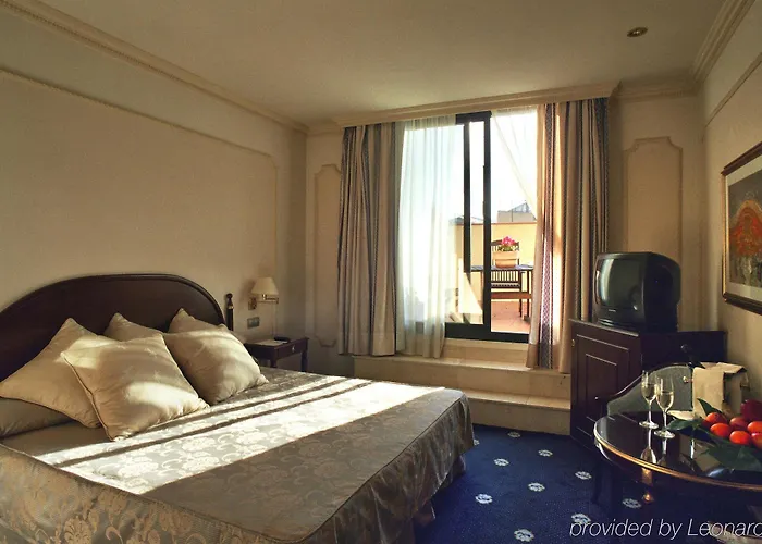 ロジャー デ ジュリア ホテル