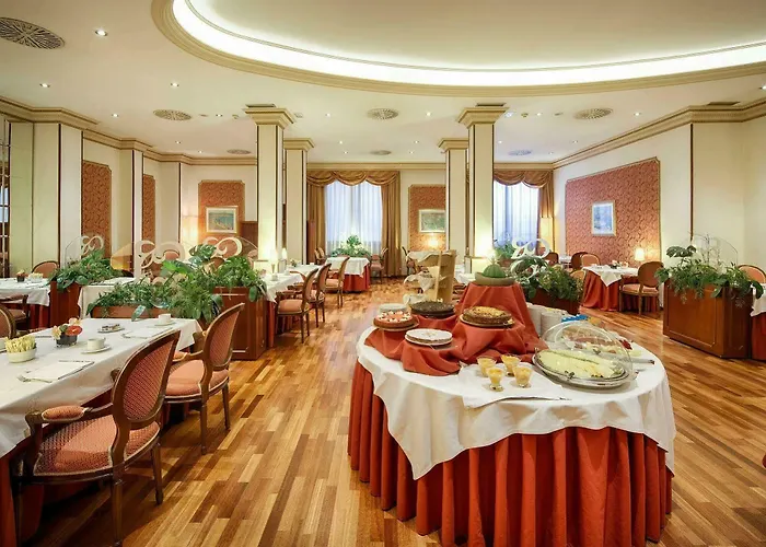 ロジャー デ ジュリア 4*