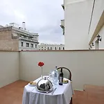 Roger De Lluria 4*