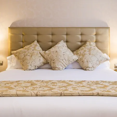 Otel Roger De Lluria 4*
