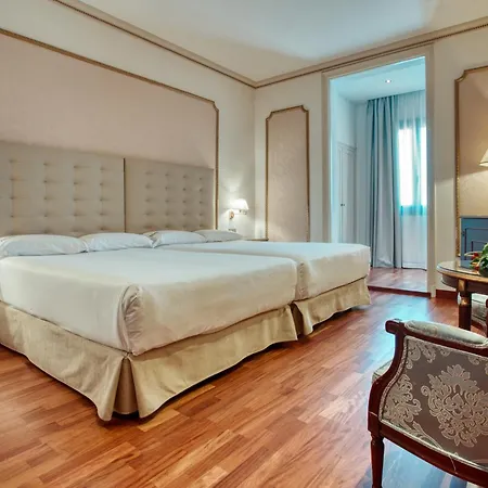 Roger De Lluria Hotel