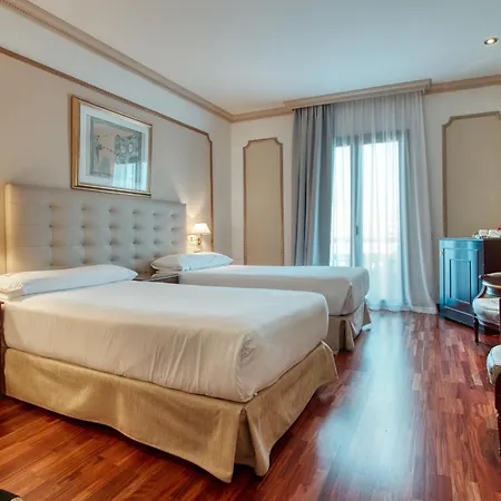 Hotel Roger De Lluria