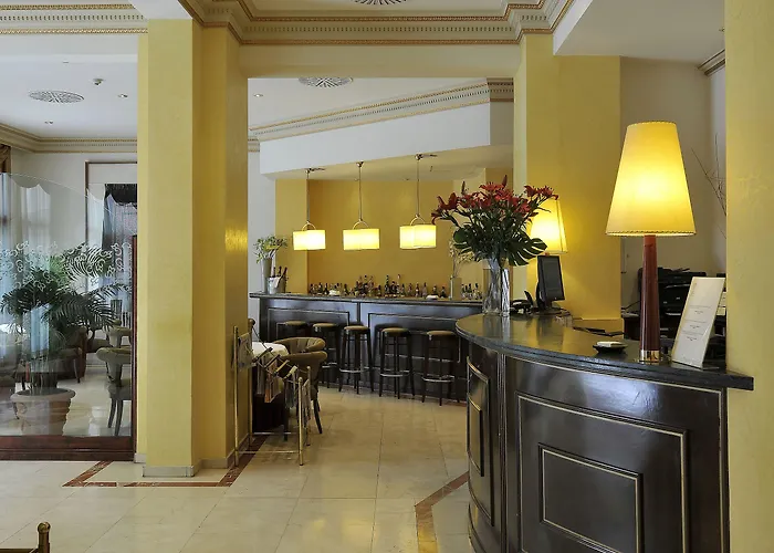 Roger De Lluria Hotel