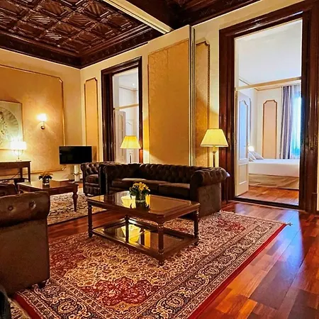 Roger De Lluria Hotel