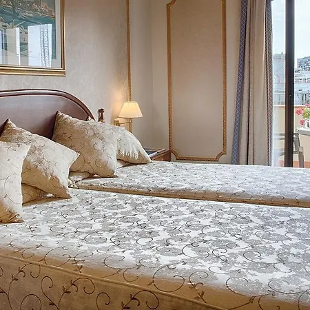 Roger De Lluria 4* Barcelona